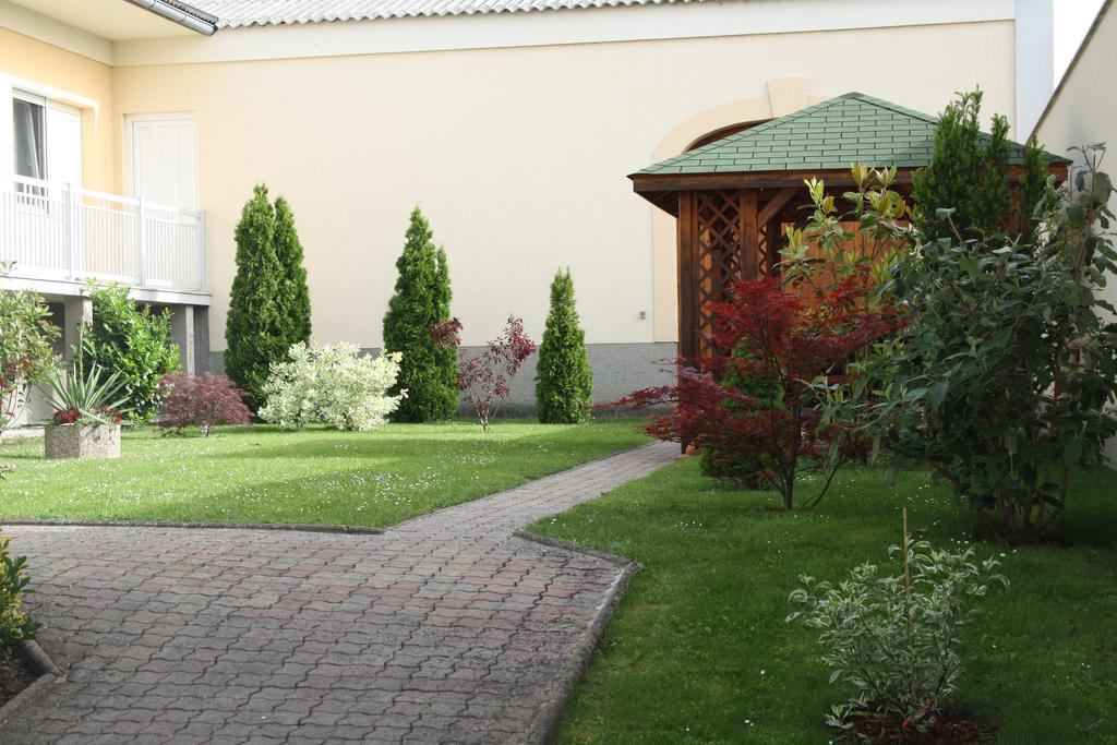 Gaestehaus Zum See Illmitz Ngoại thất bức ảnh